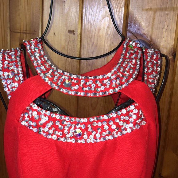 A line red haltered keyhole beaded ruched chiffon prom dress with slit XS/2 - Picture 10 of 17